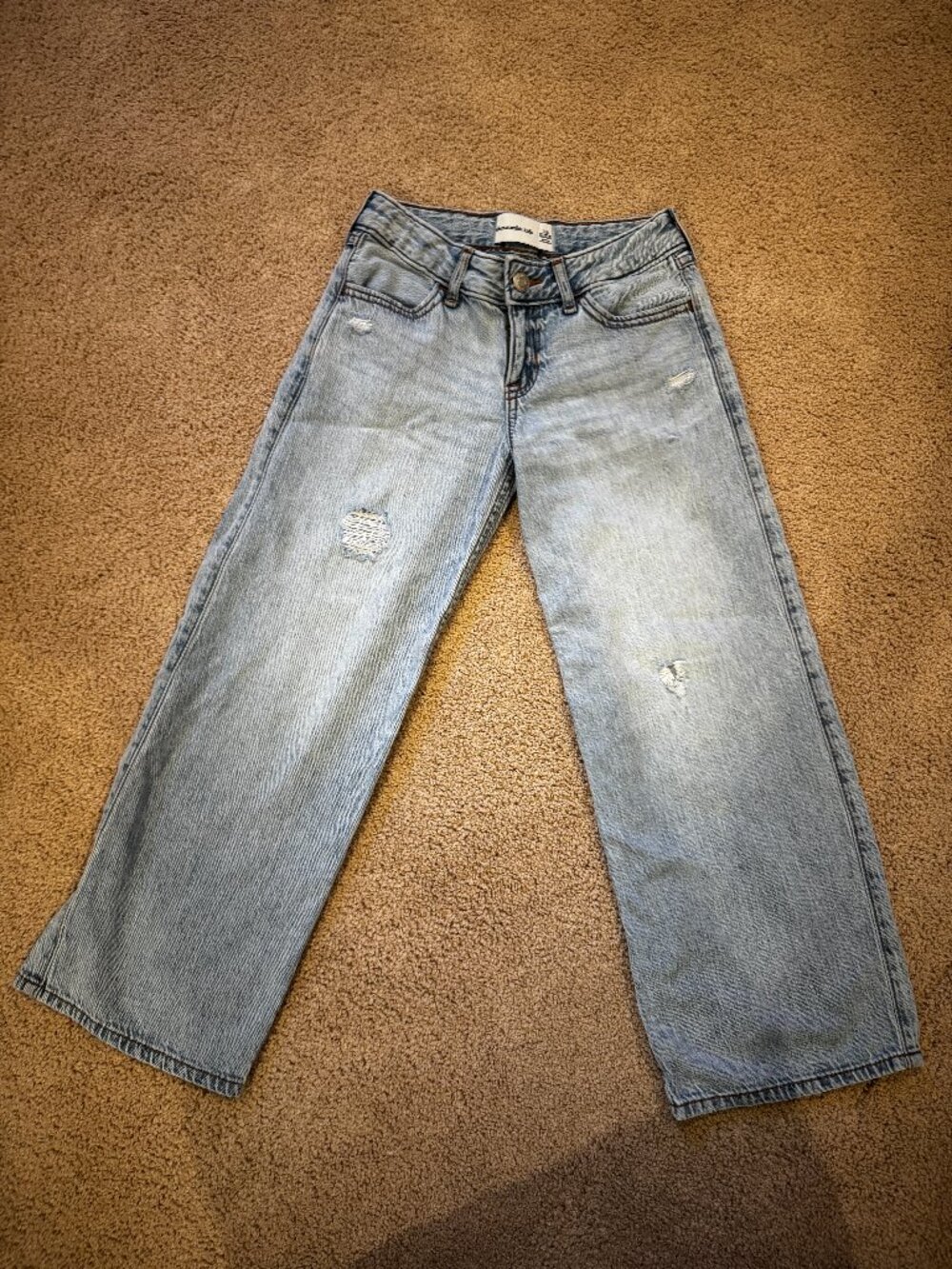 Girls A&F Abercrombie Kids 7/8 light baggy wide leg jeans
